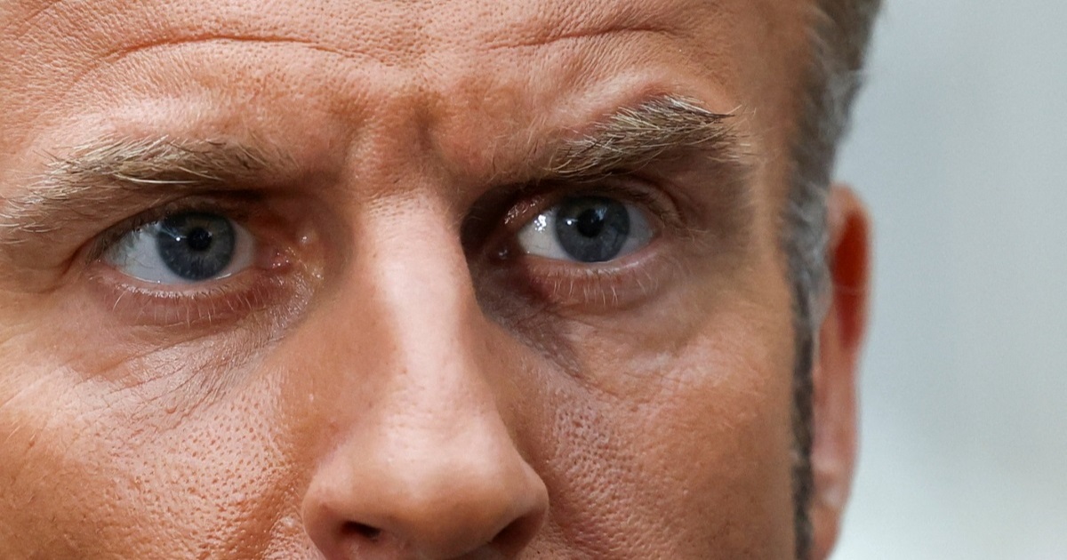 Macron: Putin je čudovište koje mora stalno proždirati da bi preživjelo