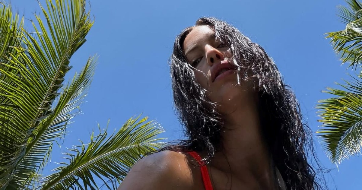 Irina Shayk objavila fotografije u minijaturnom bikiniju