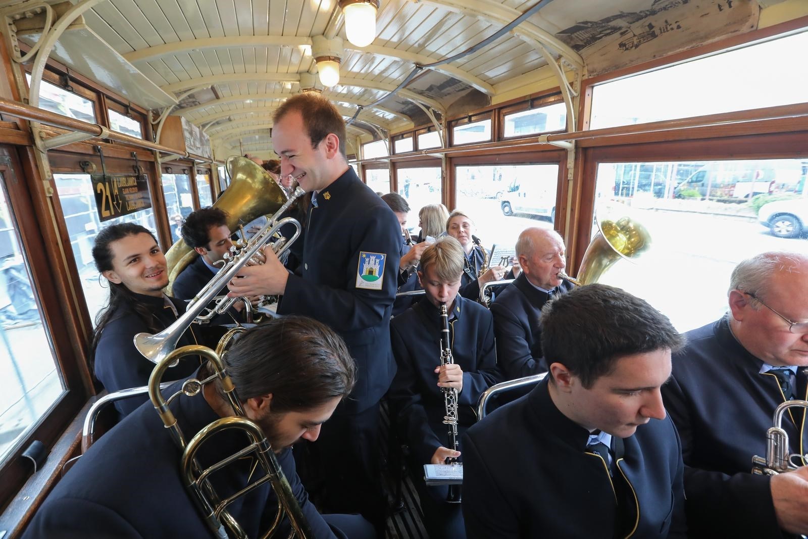 Zagrepčane iznenadio nesvakidašnji prizor u tramvajima povodom Dana grada