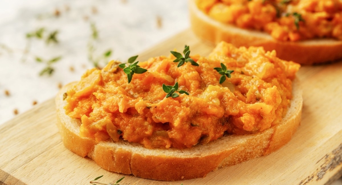 Za samo 10 minuta do savršenog povrtnog namaza koji ide uz sve, tu je recept