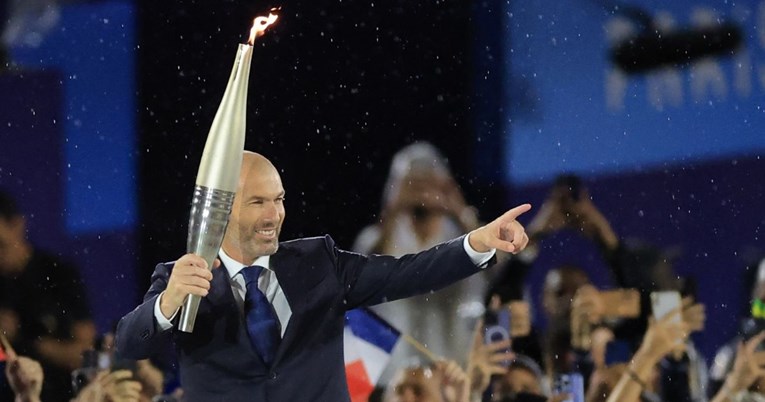 VIDEO Legendarni Zidane trčao ulicama Pariza s olimpijskom bakljom u posebnom spotu