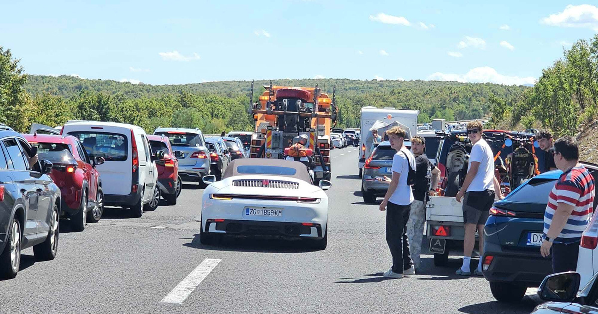 Čitatelj: Porsche se kretao hitnim koridorom na A1