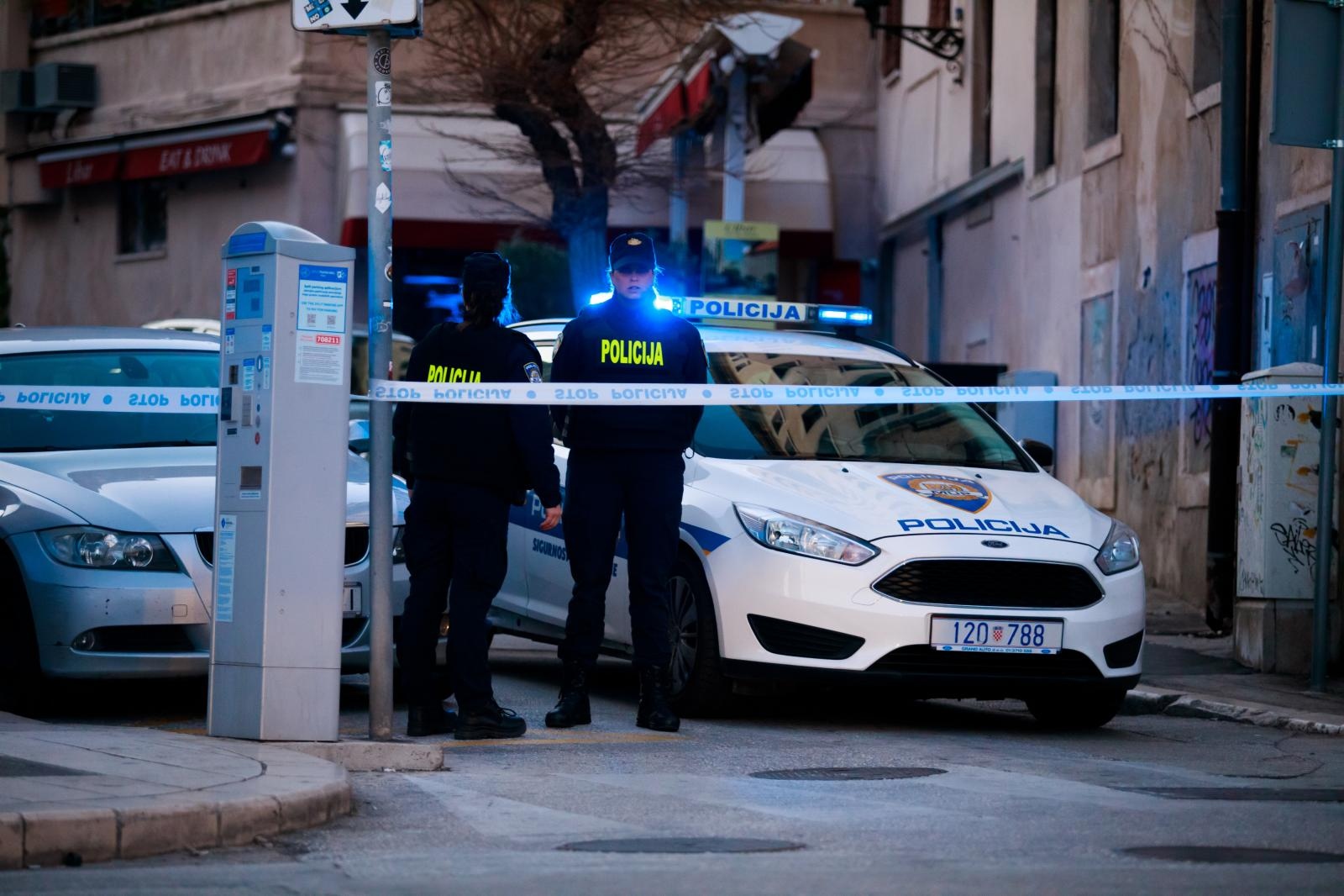 Tri osobe koje su privedene nakon trostrukog ubojstva puštene su na slobodu