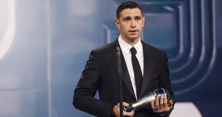 Emiliano Martinez rasplakao se na dodjeli nagrade za najboljeg golmana svijeta
