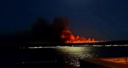 Požar na Čiovu pod kontrolom. 150 vatrogasaca s 40 vozila dežurat će i ovu noć