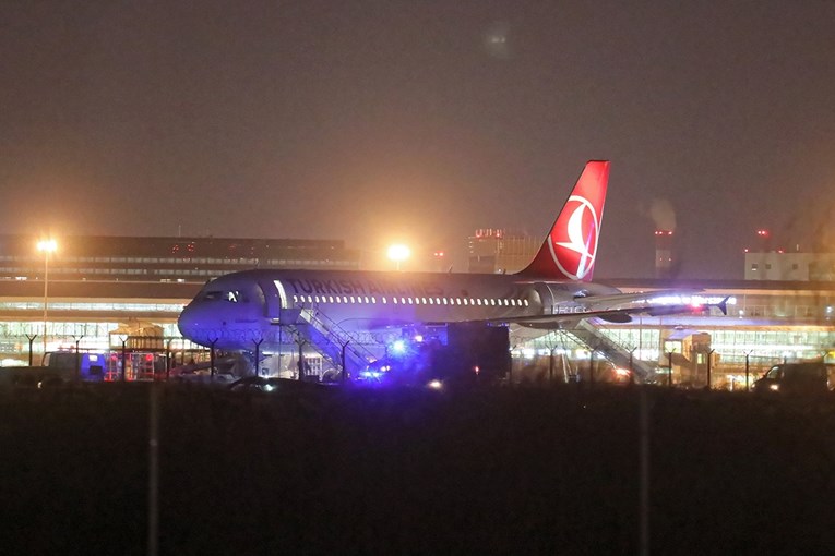 Avion Turkish Airlinesa primio prijetnju bombom