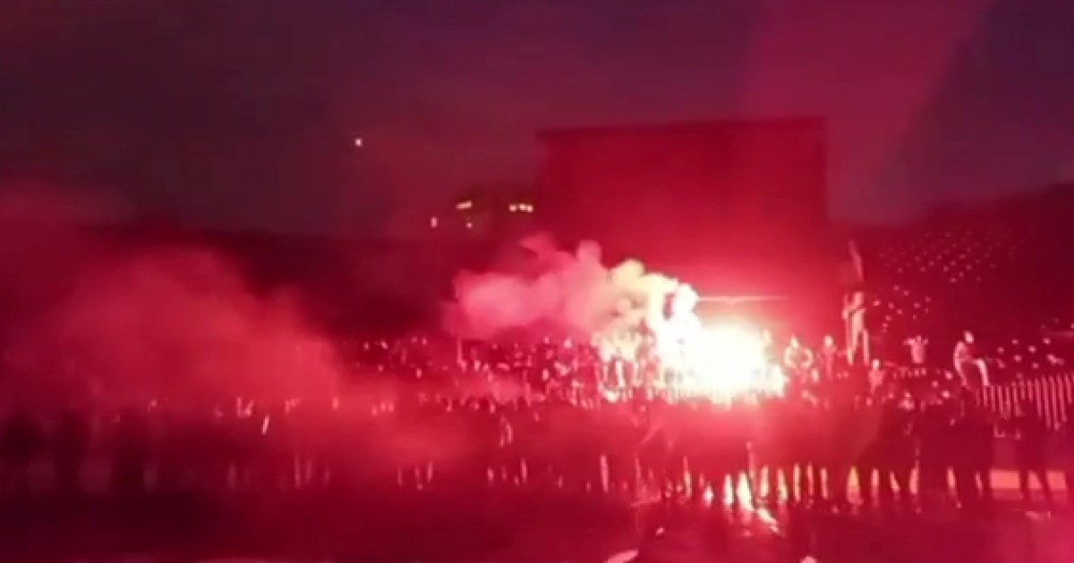 Navijači Crvene zvezde upali na stadion Partizana. Pogledajte što su napravili