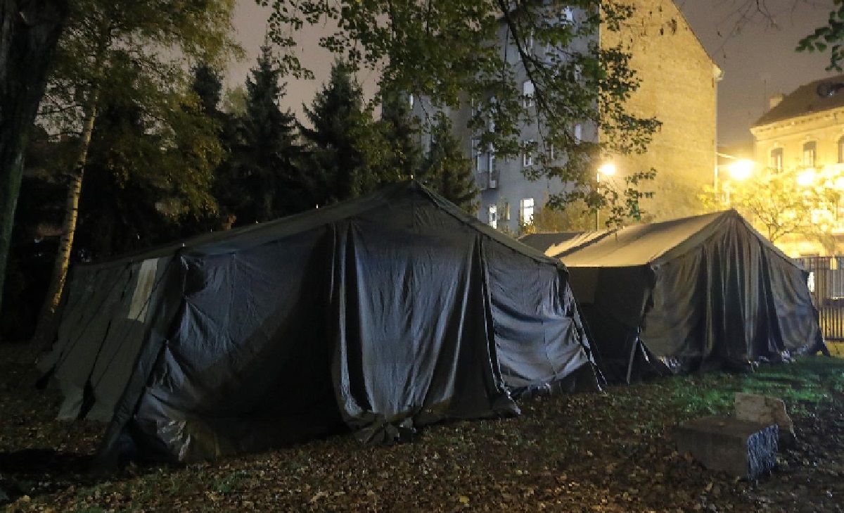 VIDEO Vojska postavila šator ispred zagrebačkog ALU-a, tamo će se hraniti studenti