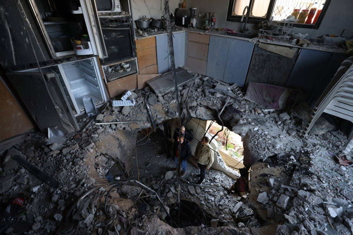 Iranski raketni napad na Izrael pogodio Zapadnu obalu. Poginule tri Palestinke