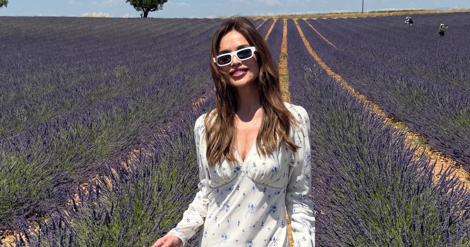 Osim fotkama u kupaćem, Severina oduševila romantičnom haljinom. Evo sličnih modela