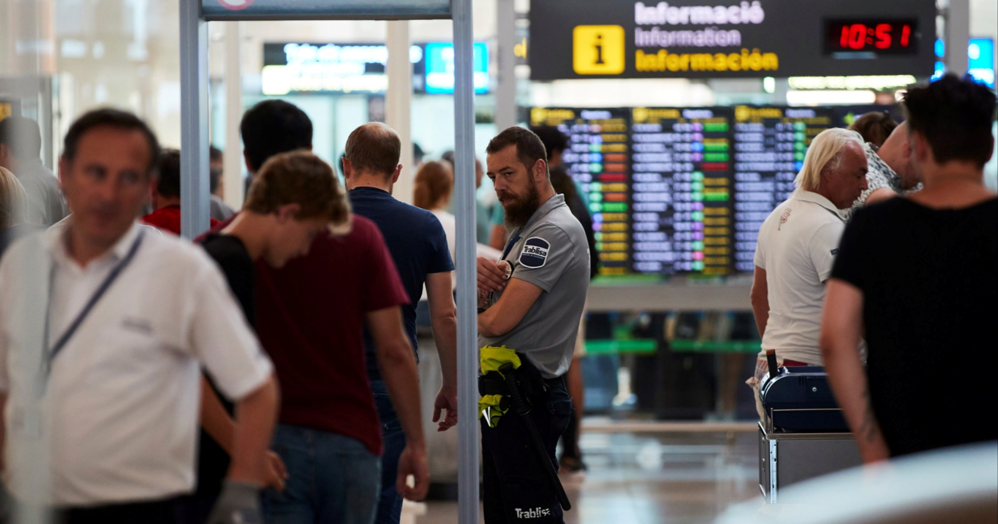 Putnicima u avionu zabranjeno nositi više od dva power banka