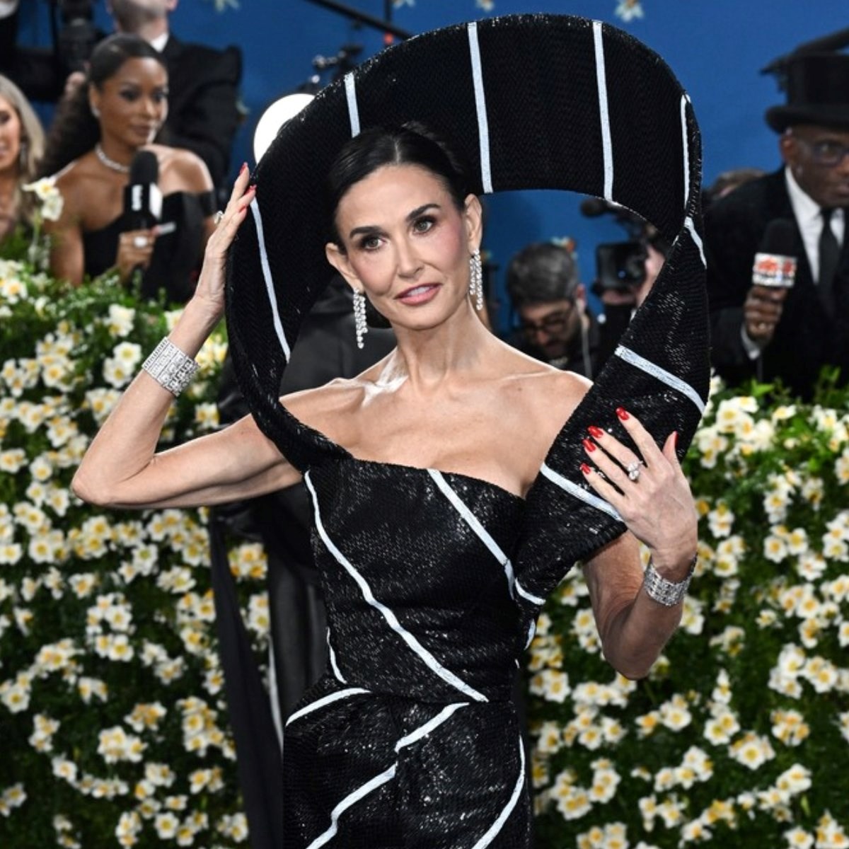 Klasični nokti, jednostavna šminka: Demi Moore je očarala