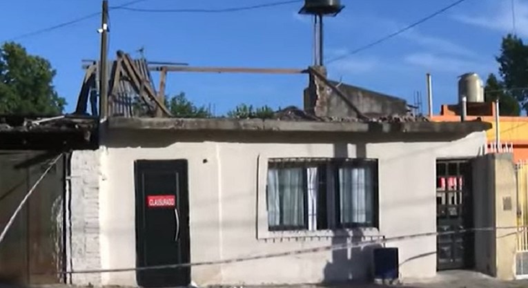 U Argentini se urušila kuća zbog pet tona otpada na krovu, poginula četiri dječaka