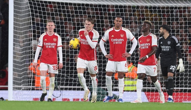 VIDEO Šokantnim domaćim porazom Arsenal propustio preuzeti vrh, debakl Tottenhama