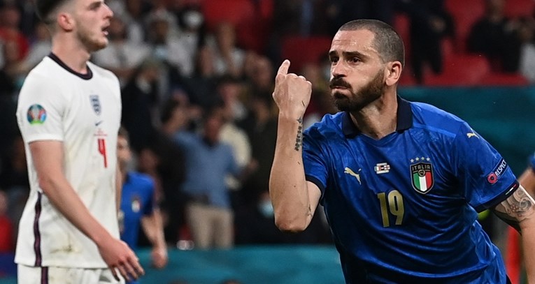 VIDEO Je li golu Italije prethodilo igranje rukom? Englezi tvrde da je