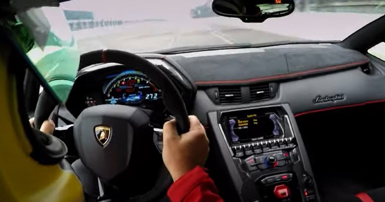 VIDEO Pojačajte zvučnike: Labuđi pjev Lamborghinijevog V12 dragulja