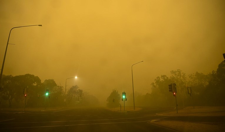U glavnom gradu Australije proglašeno izvanredno stanje zbog požara