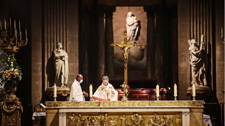 Katolička crkva u Francuskoj platit će žrtvama zlostavljanja odštetu do 60.000 eura