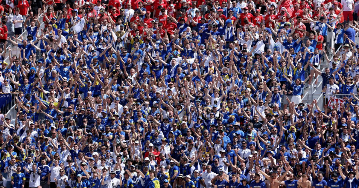 Redari upali među navijače BiH na stadionu, došlo do fizičkog sukoba