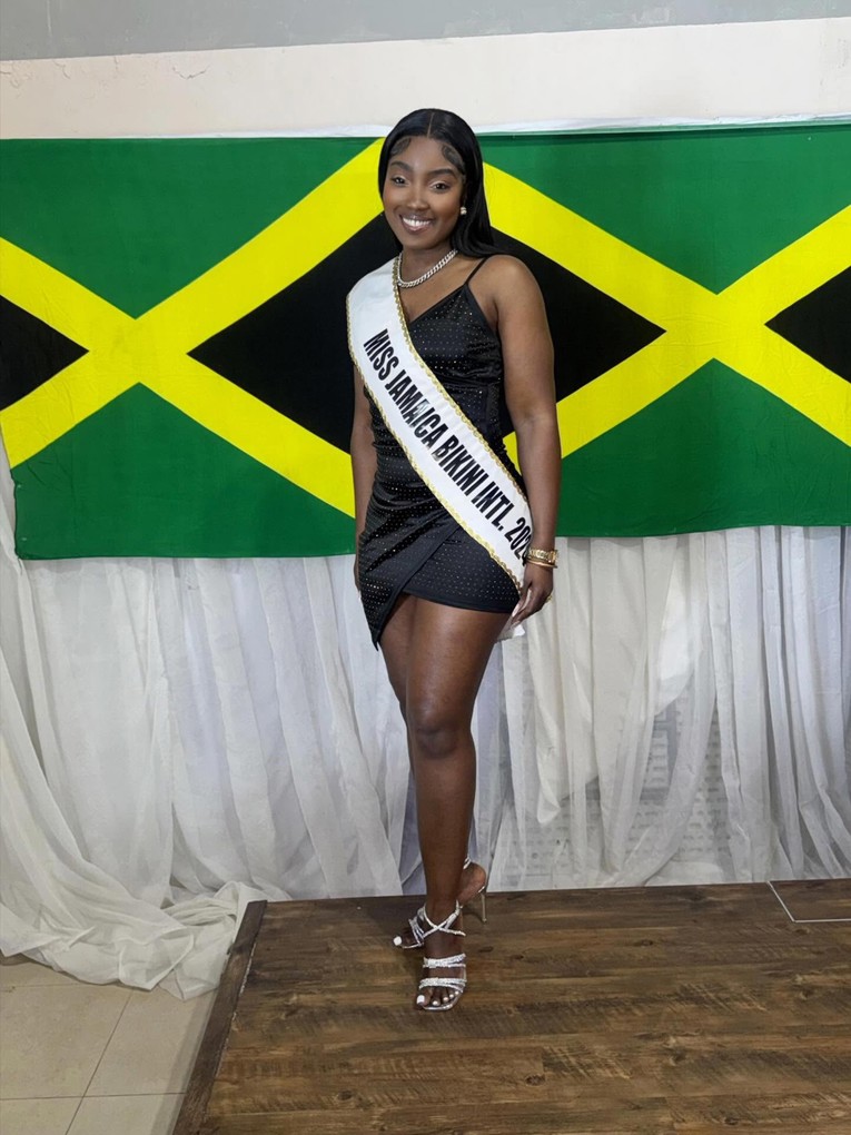 Preminula bivša finalistica Miss Universe Jamajke LaToya Malcolm (35)