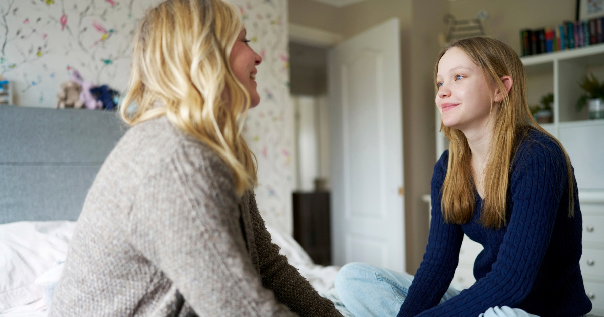 Kako potaknuti tinejdžera da govori o osjećajima, a pritom ne osjeća prisilu?