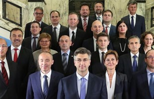 Ovo je Plenkovićeva prva vlada. Do danas su ostala samo tri ministra