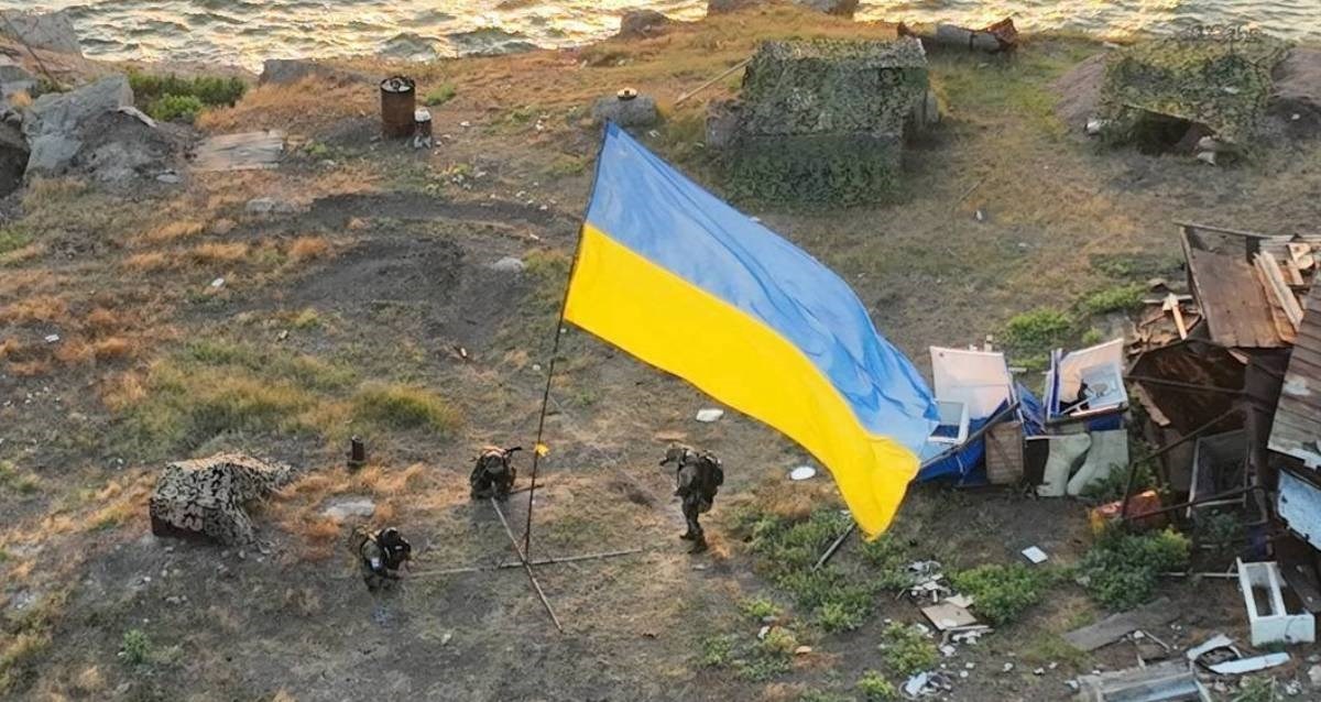RAT UŽIVO: Ukrajinska zastava vijori se na Zmijskom otoku, ukrajinske topničke jedinice gađaju ruske položaje…