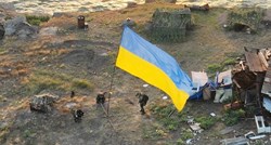 Ukrajinska zastava vijori se na Zmijskom otoku, pogledajte fotografije