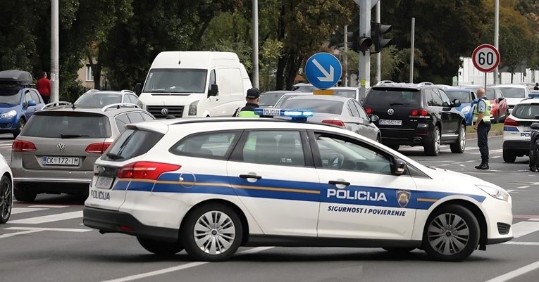Pijani vozač na Zagrebačkoj aveniji u Zagrebu udario pješakinju. Teško je ozlijeđena