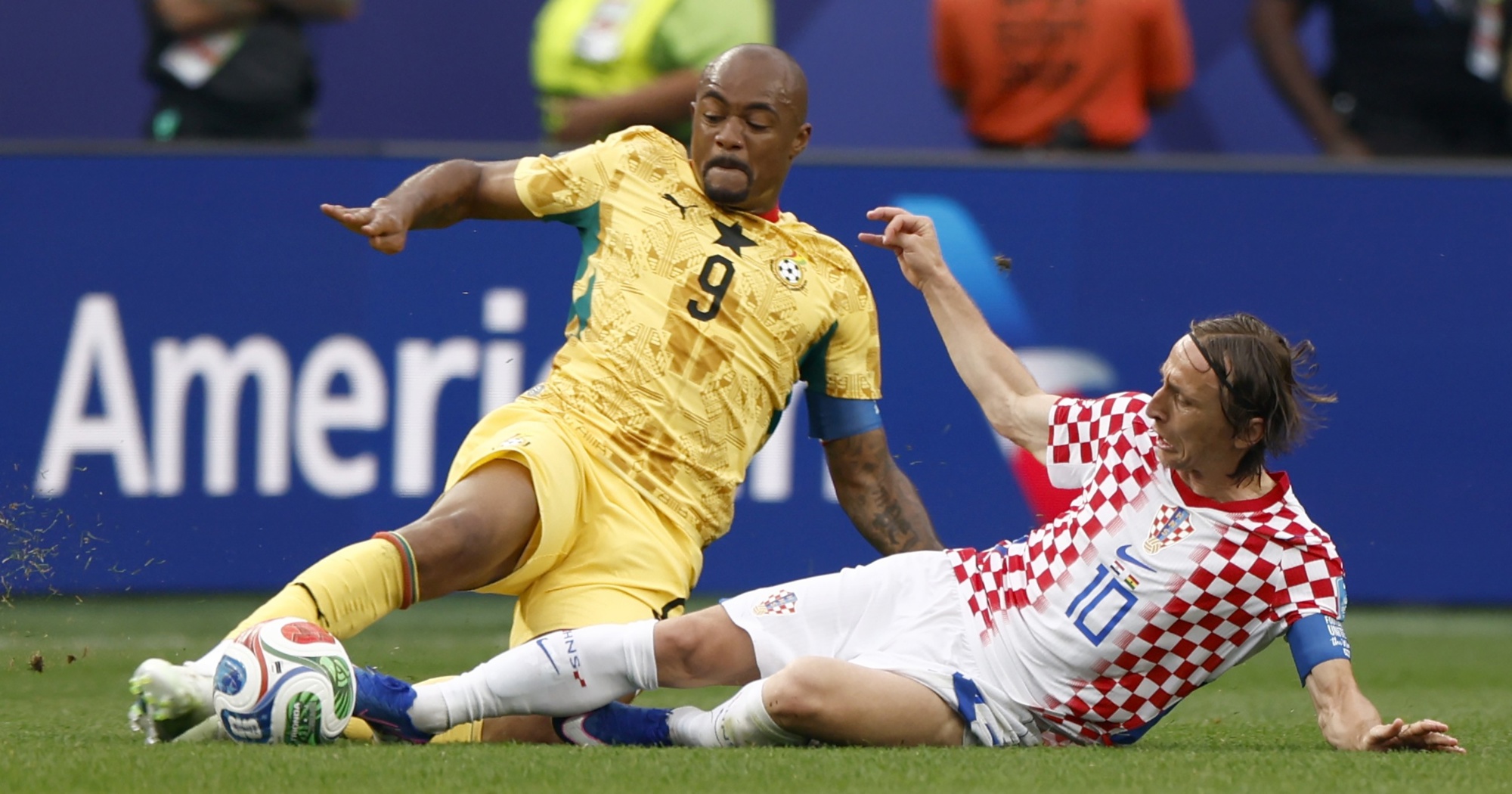 Modrić na neočekivanoj poziciji. Pogledajte što je napravio u 96. minuti protiv Gane