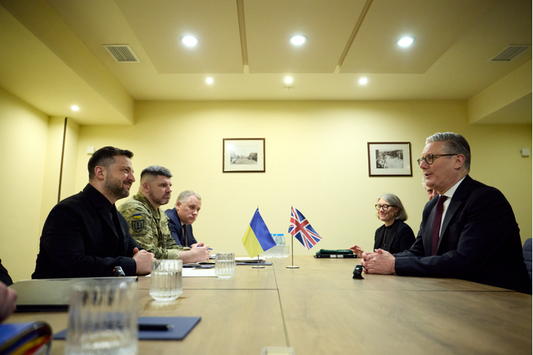 Zelenski: Spremni smo za pregovore, Britanci nastavljaju pritiskati Rusiju
