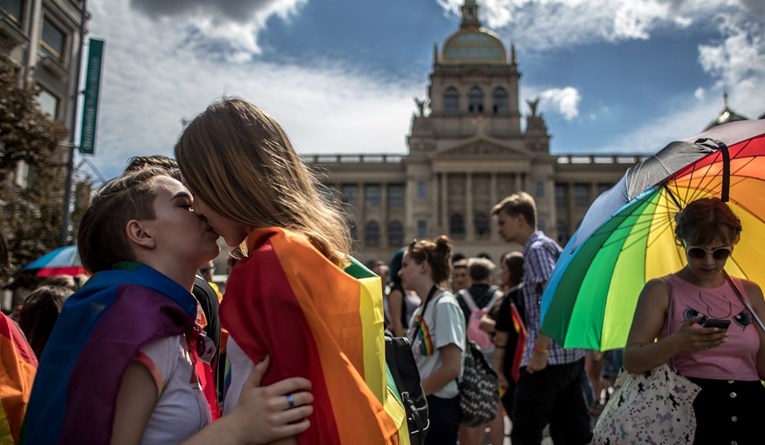 Austrijski svećenici protive se odluci Vatikana o zabrani blagoslova gej parova