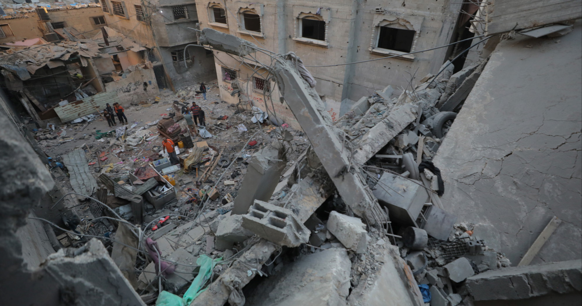 Palestinci: Izrael napao skloništa, kuće i džamiju u Gazi, ubijeno više od 90 ljudi