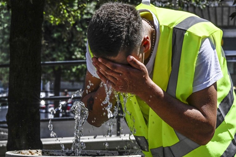 Toplinski val u Europi. Zatvaraju se škole, tisuće evakuirane, u Italiji troje mrtvih