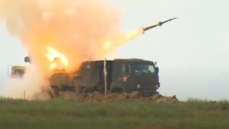 Rusija Sjevernoj Koreji dala moćni sustav Pancir?