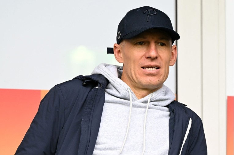 VIDEO Robben izazvao skandal u Nizozemskoj na utakmici nogometaša do 14 godina