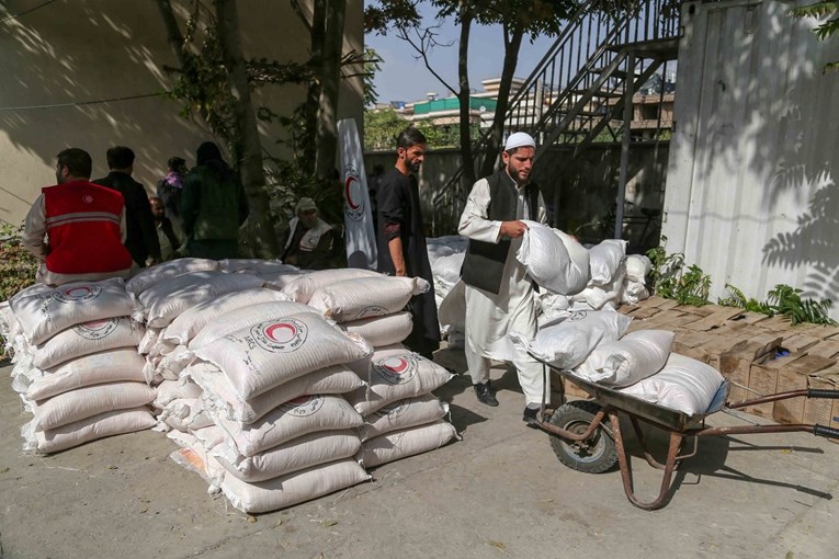 Dok talibani vladaju, milijuni gladuju u Afganistanu
