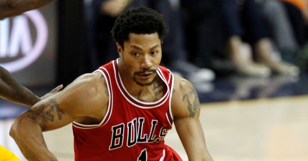 Bullsi će umiroviti dres Derricka Rosea