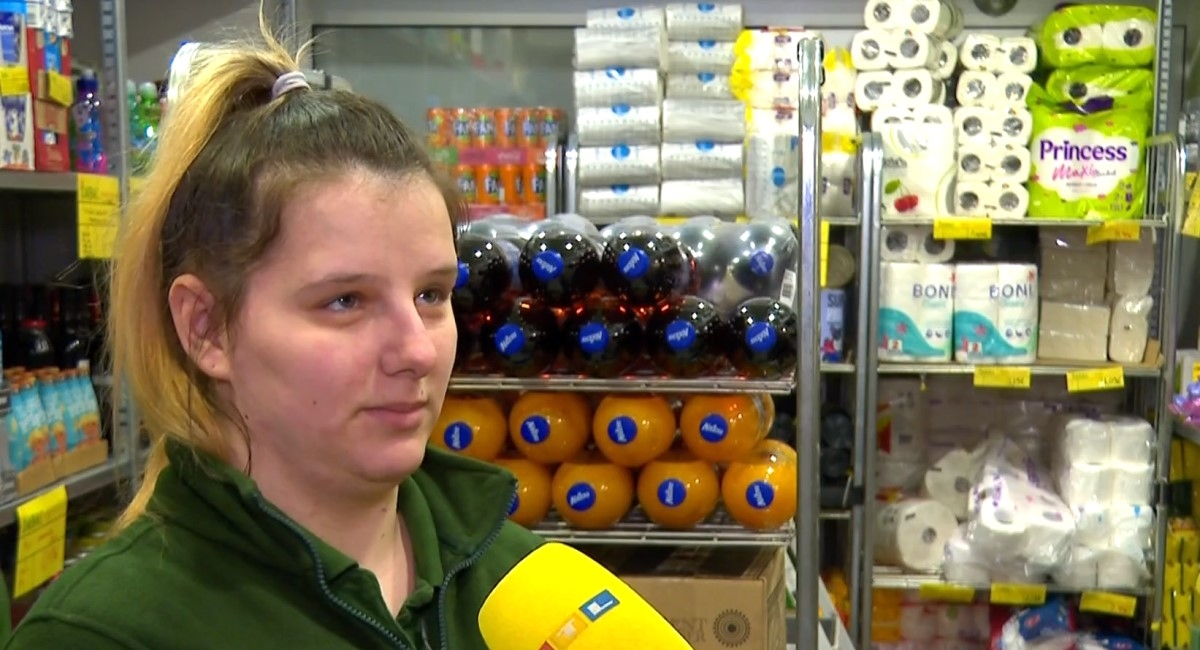 Prodavačica: Nedostaje nam radnika. Ljudi odrade par dana, pokupe se i odu kući