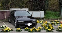 Parkirao BMW na parkiralištu u Krapini, prodavač se razljutio i ogradio auto cvijećem