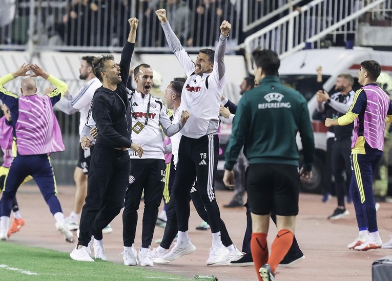 Pogledajte slavlje nakon rušenja Ajaxa