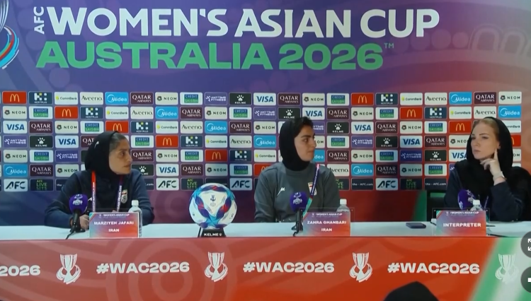 VIDEO Ovako je izbornica iranskih nogometašica reagirala na pitanje o smrti ajatolaha