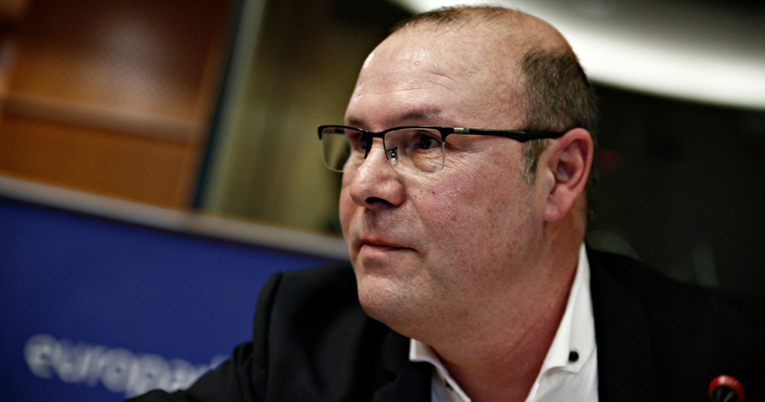 Promijenio je nogometnu povijest, a danas jedva preživljava. Malo tko mu želi pomoći