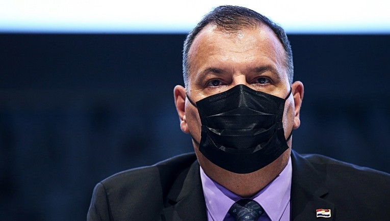 Beroš: Smanjuje se broj pacijenata i onih na respiratoru