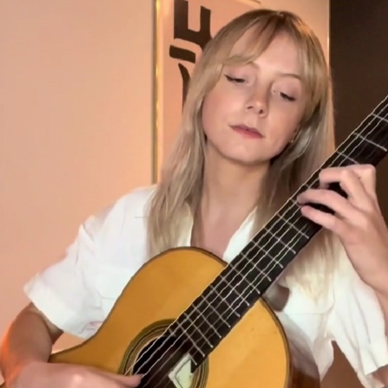 Tiktokerica zasvirala melodiju starih Nokijinih mobitela, boomeri na aparatima 