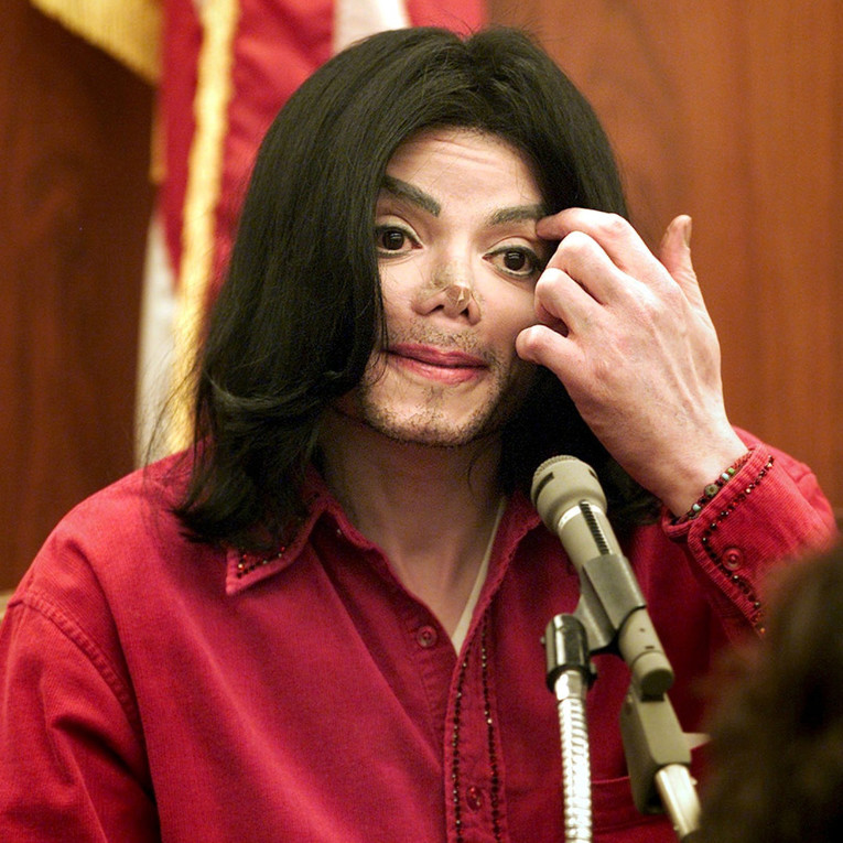 Zašto je Michael Jackson zapravo nosio traku na nosu?