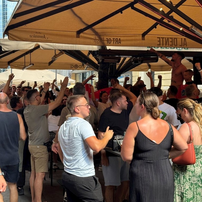 U restoranu koji je prodavao pizzu za 1000 kuna pjevalo se: Baci bombu, goni bandu...