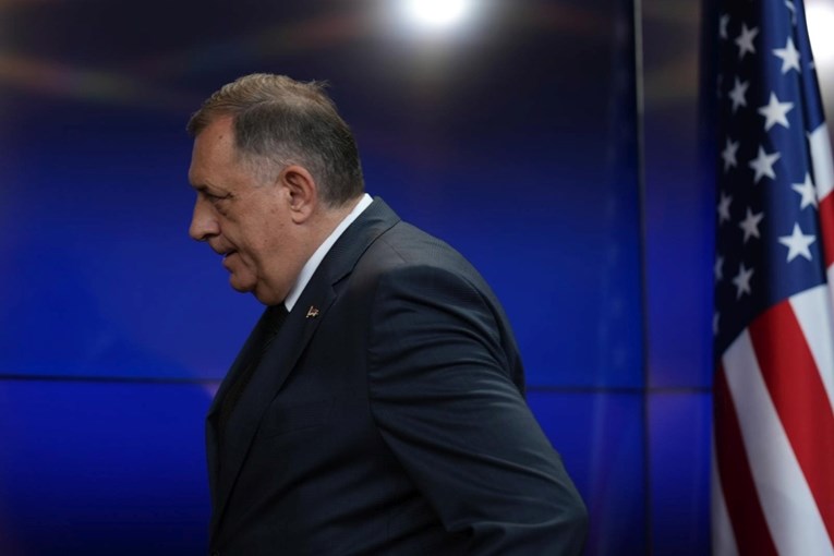 Dodik se predao nakon tri mjeseca bijega. Odmah mu je ukinut pritvor