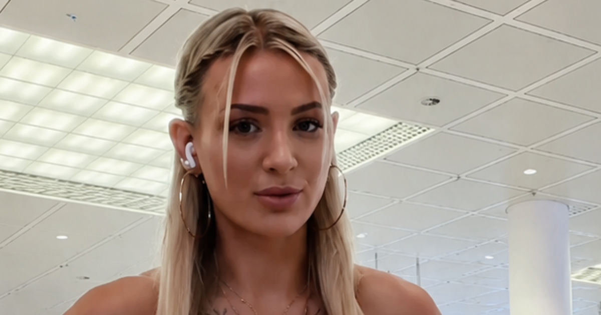Influencerici navodno zabranjen ukrcaj na let zbog odjeće: "Rekli su mi da sam gola"