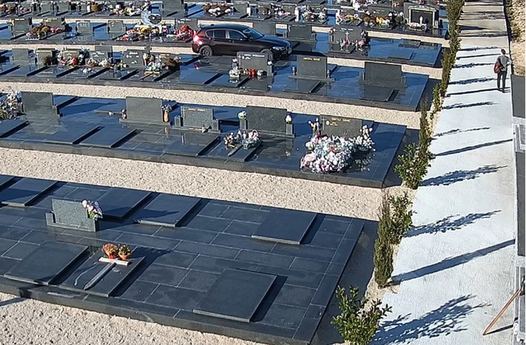 Policija otkrila tko se BMW-om vozio među grobovima u Šibeniku